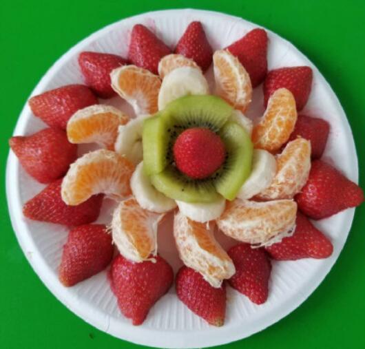 亲子水果拼盘图片大全 幼儿园亲子水果拼盘制作
