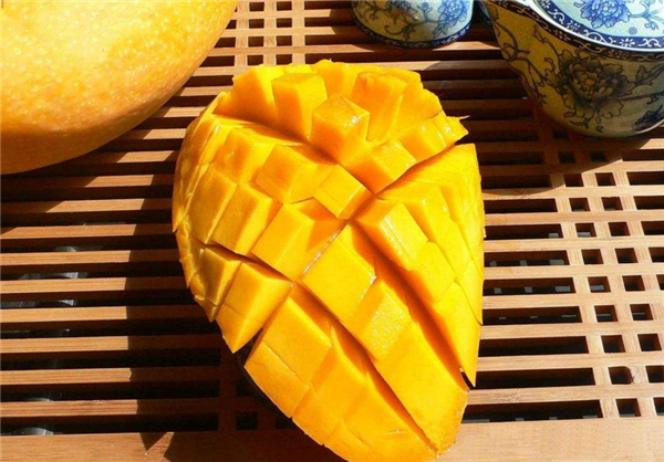 吃芒果会胖吗,白天吃可以睡前吃芒果会胖