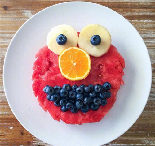 幼儿园创意水果拼盘,用水果制作成一个鸟窝