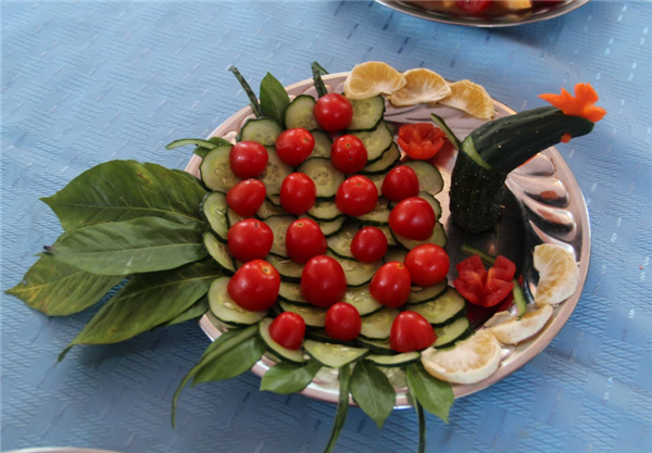 用水果拼盘制作出孔雀,孔雀变成了火鸡是怎么回事