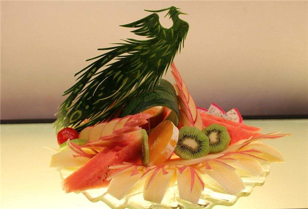 用水果拼盘制作出孔雀,孔雀变成了火鸡是怎么回事