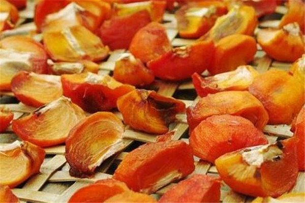 柿子干和什么不能一起吃，柿饼不能和什么一起吃