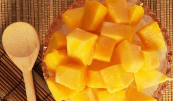 女人吃芒果好吗,女人吃芒果有什么功效(女人吃芒果好处和坏处)