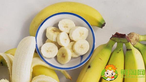 催熟香蕉对身体有害吗,催熟香蕉怎么分辨(催熟香蕉和不催熟对比)