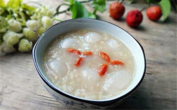 多吃荔枝上火吗,冰糖煮荔枝上火吗