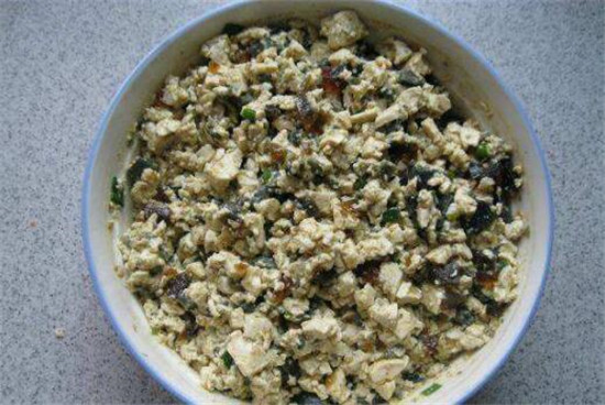 松花蛋可以和黄瓜一起凉拌吗,家常凉拌松花蛋拌豆腐更多