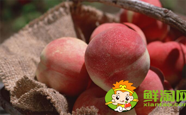 桃子的热量高吗,桃子一天吃几个最好