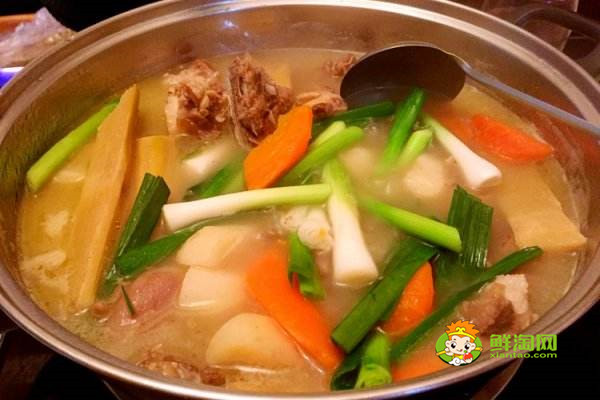 黑皮甘蔗可以煲汤吗,黑皮甘蔗煲汤具有温和滋补的效果