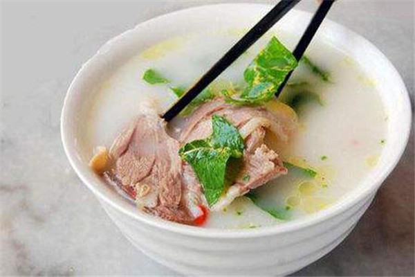 冬至吃羊肉还是立冬吃,经常吃羊肉对身体好吗